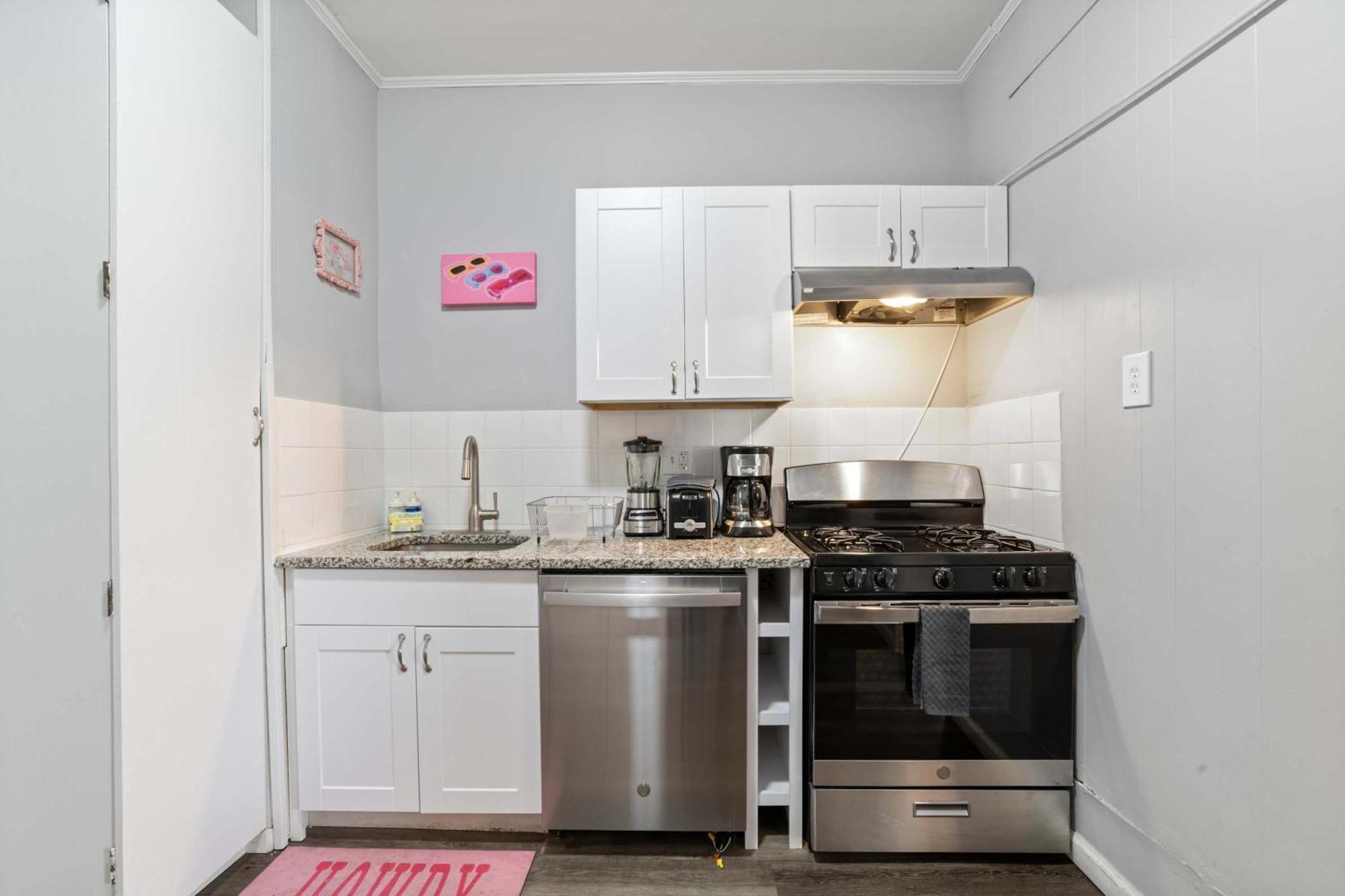 Holiday home Escape To Raleigh Ave Glamour - Steps To The Atlantic City